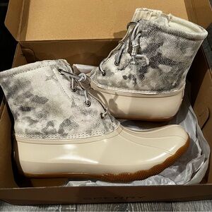 Sperry Women's Saltwater Metallic Camo Duck Boot - Ivory NIB Size 10
